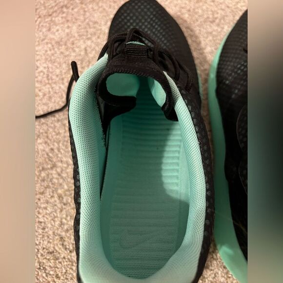 Nike Men’s Roshe Run Premium Green Glow Sneakers - Picture 7 of 7